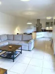 Well-kept apartment domaine with, pools, tennis. Pet friendly
