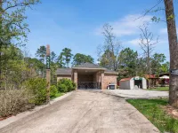 Tremendous Family Home on the Curve! 3-bedrooms close to the lake and amenities 賈斯珀縣酒店