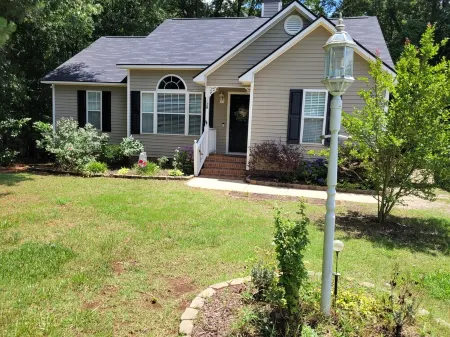 Charming country retreat!