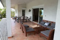 Large renovated villa on wooded garden veranda and pool HEATED