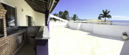 Entire floor coverage - 180m2 - Lagoon view.