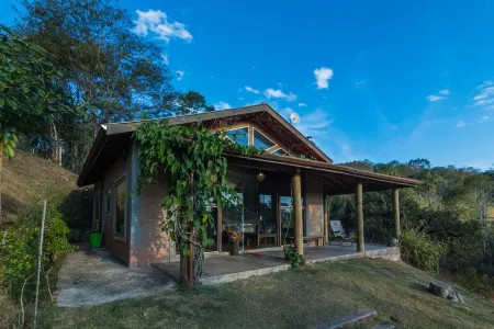 I WANT TO DELETE THIS AD, (not available)