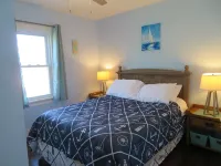 Waterfront Cottage within walking distance to the Beach. A dog-friendly property