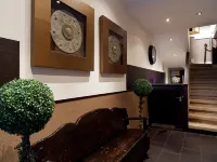 THC Tirso Molina Hostel Hotels near Cava Baja