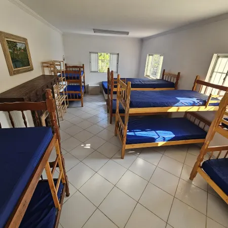 Medium-sized country house with heated pool and barbecue area