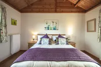 Peaceful, relaxing  lodge for 2 set in countryside Hotels in Elgin