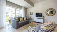 Luxury Condo at Zenith in the Heart of Romantic zone. Best Location 1BR/2Baths