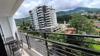 Amazing condo with great view of Volcano and Skyline
