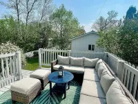 2-Bedroom Suite in the Heart of Downtown Hotels in Weyburn