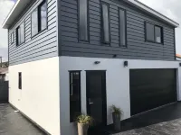 Light, Modern + Close to Everything Hotels in Kilbirnie