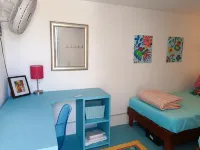 Luxury Large Penthouse,Private Rooftop Patio, Jaccuzzi. Sleeps 6.  2 Free Bikes!