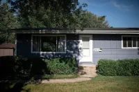 The Sawyer House-- Entire Home in the Heart of Sawyer