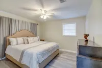 Modern home with 5 bedrooms 2.5 bathroom and 2 full kitchens.