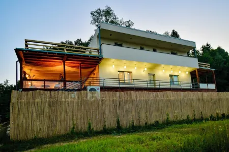 Hilltop Villa with Breathtaking Mountain Views - Sauna & Pool