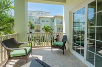 2 Bedroom/2 Bathroom Ocean View Condo - Sleeps Five