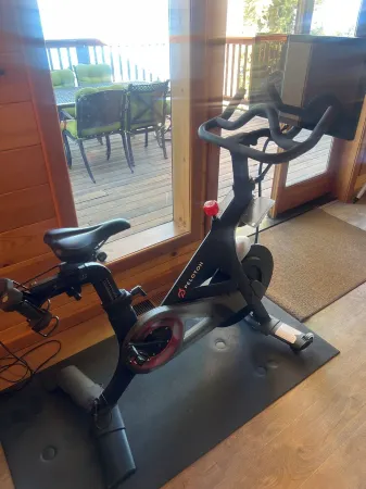 Lakefront Home in Carnelian Bay with Buoy Access! Отели в г. Carnelian Bay