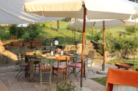 Fantastic country house with a spacious garden Hotels in San Daniele del Friuli