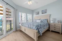 6 Bedroom Retreat Near the Waves