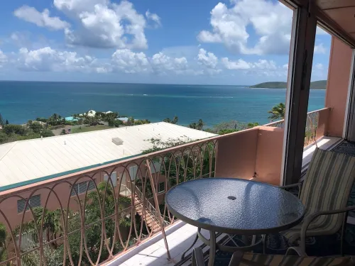 Spectacular Oceanview 2 Bedroom Coakley Bay Condo with AC & Wifi.