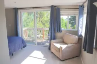 Light-filled, very quiet & newly remodeled house in Madison Valley 스티븐스 호텔