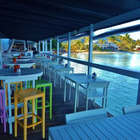Point Pleasant - Perfect Romantic Getaway - 3 Pools/Intimate Beach