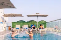 สตูดิโอ M Al Barsha โดย Millennium - สระว่ายน้ำบนดาดฟ้า