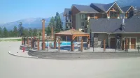 Beautifully appointed 4 bedroom condo in Radium, BC