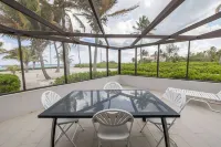 Cozy beach cottage at Sea Lodges, Cayman Kai