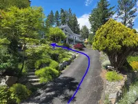 Quiet location with stunning view, close to downtown, wineries, beaches