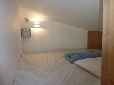 Apartment 4-5 sleeps, with mezzanine. Unobstructed view due West, Wifi
