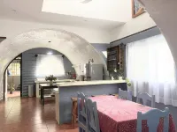 Large family home 5 min from town and 150m from beach