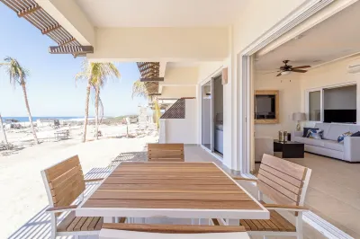 Beachfront Condo in Peaceful Puerto Escondido at Vivo Resort Hotels in der Nähe von Laguna de Manialtepec