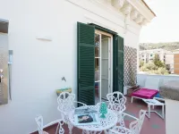 Casa Enzina Отели рядом с достопримечательностью «Площадь Пьяца-Тассо»