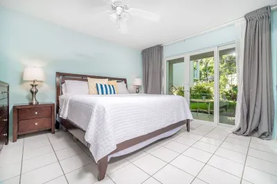 !!GREAT LOCATION & VALUE!! 7mile BEACH CONDO in a Resort setting on 7mile Beach