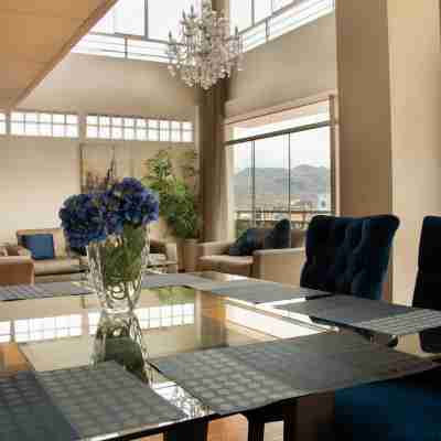 APARTAMENTO PENTHOUSE  DE 350 M2, CON VISTA PANORAMICA DE LA CIUDAD. Dining/Meeting Rooms