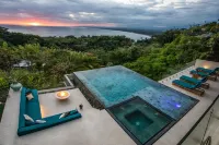 DESIGNER VILLA W/ EXHILARATING OCEAN VIEWS -