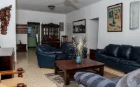 Cosy, Peaceful Villa located 5 minutes from Ocho Rios.