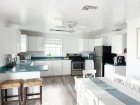 Lovely Villa Steps away from the Beach at Turtle Hill Resort Hotels in Elbow Cay