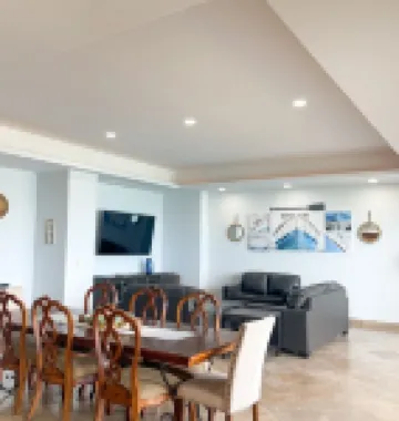 Beautiful Oceanfront 4 King Bed/4 Bath Developer's Model Cordoba 1501