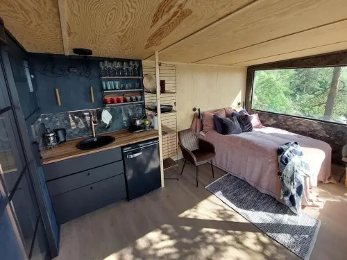 Luxury by the fjord of Oslo. Welcome to a mirrored cabin with great views Hotels in Fjellstrand