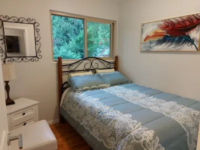 NorthVAN Nature Living Home, 5min to town, beach, suspension bridge, river ,hike
