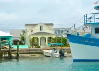 Waterfront Cottage in Spanish Wells' protected harbor