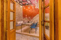 Apartment Basquiat Beautiful Design, 47th Street