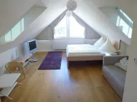 Captain’s Home. Exclusive loft apartment, offers 144 square meters, with a fireplace. 蒂門多爾費爾斯特蘭德住宿飯店