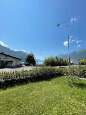 Apartment Weisshorn 布里恩茨住宿飯店