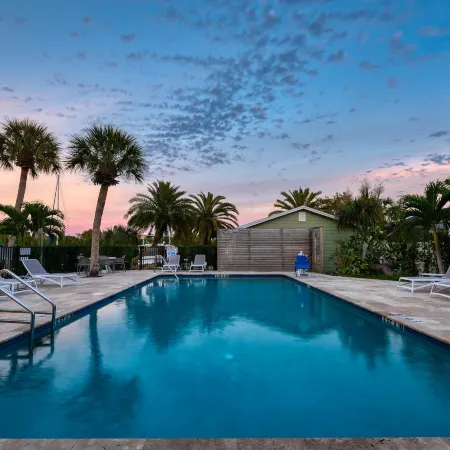 Escape Coastal Resort on Casey Key