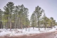 Lovely New Mexico Retreat w/ 4 Private Balconies! - 3-نجوم