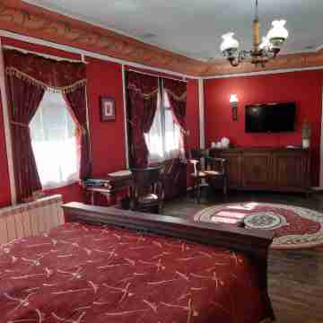 Family Hotel at Renaissance Square Rooms