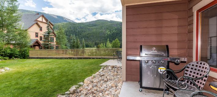 Red Hawk Lodge by Summit County Mountain Retreats Hotels in Dillon