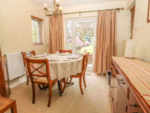 Simdda Wen Cottage Hotels in Llanfaethlu